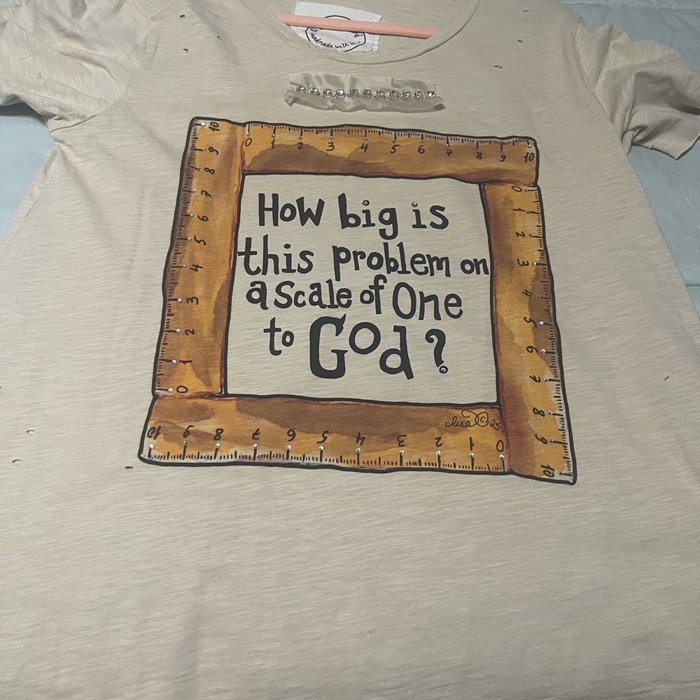 A Rare Bird Graphic Short Sleeve Tee with Inspirational Frame Print - Cream
